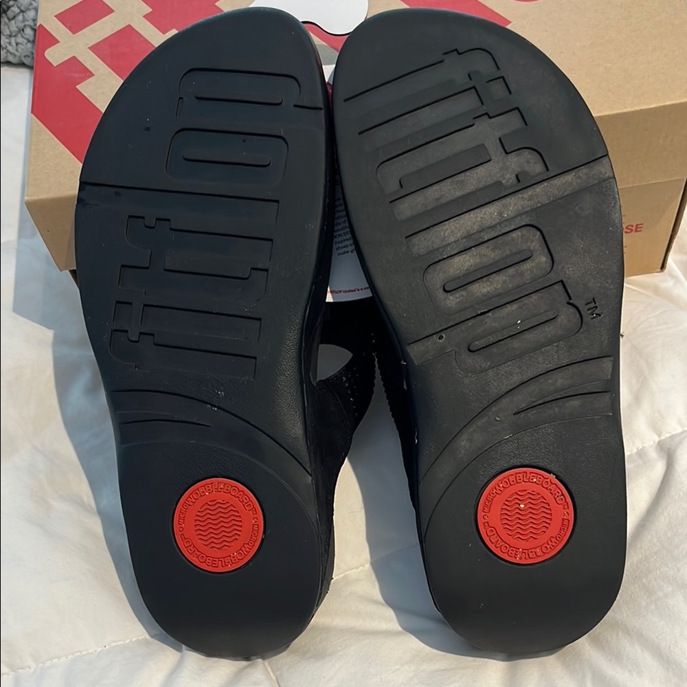 NWT FitFlop Glittery Black Sandals - size 9 - Picture 2 of 3